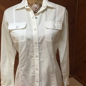 Chico’s fitted blouse with snaps